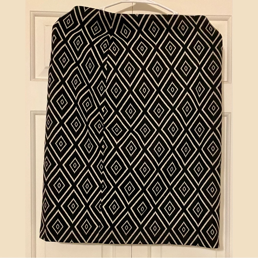 This skirt is thick and cute perfect for winter wear